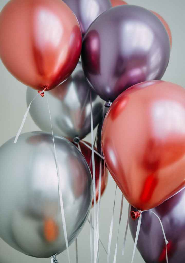 close up photography of balloons